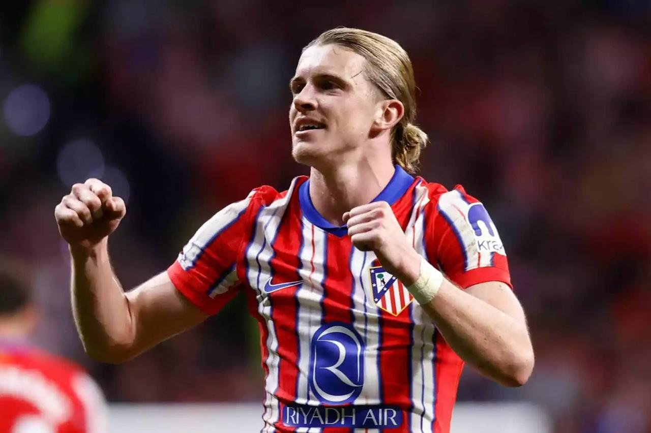 原来剧情还有反转！热刺截胡维拉签下了加拉格尔，想不到这位被切尔西抛弃的球员，竟还