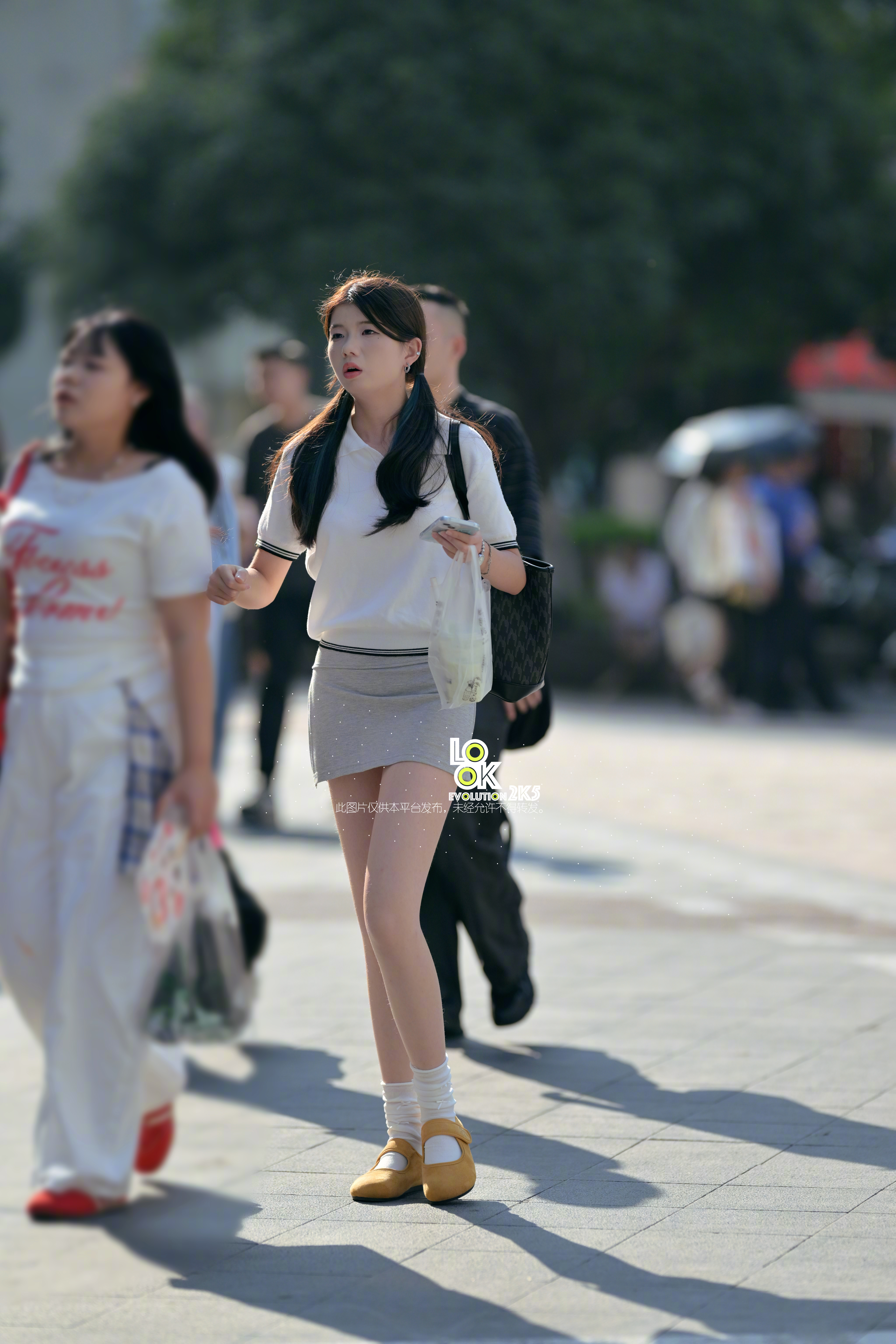 小姐姐的讲黄色小鞋子是亮点 ​​​