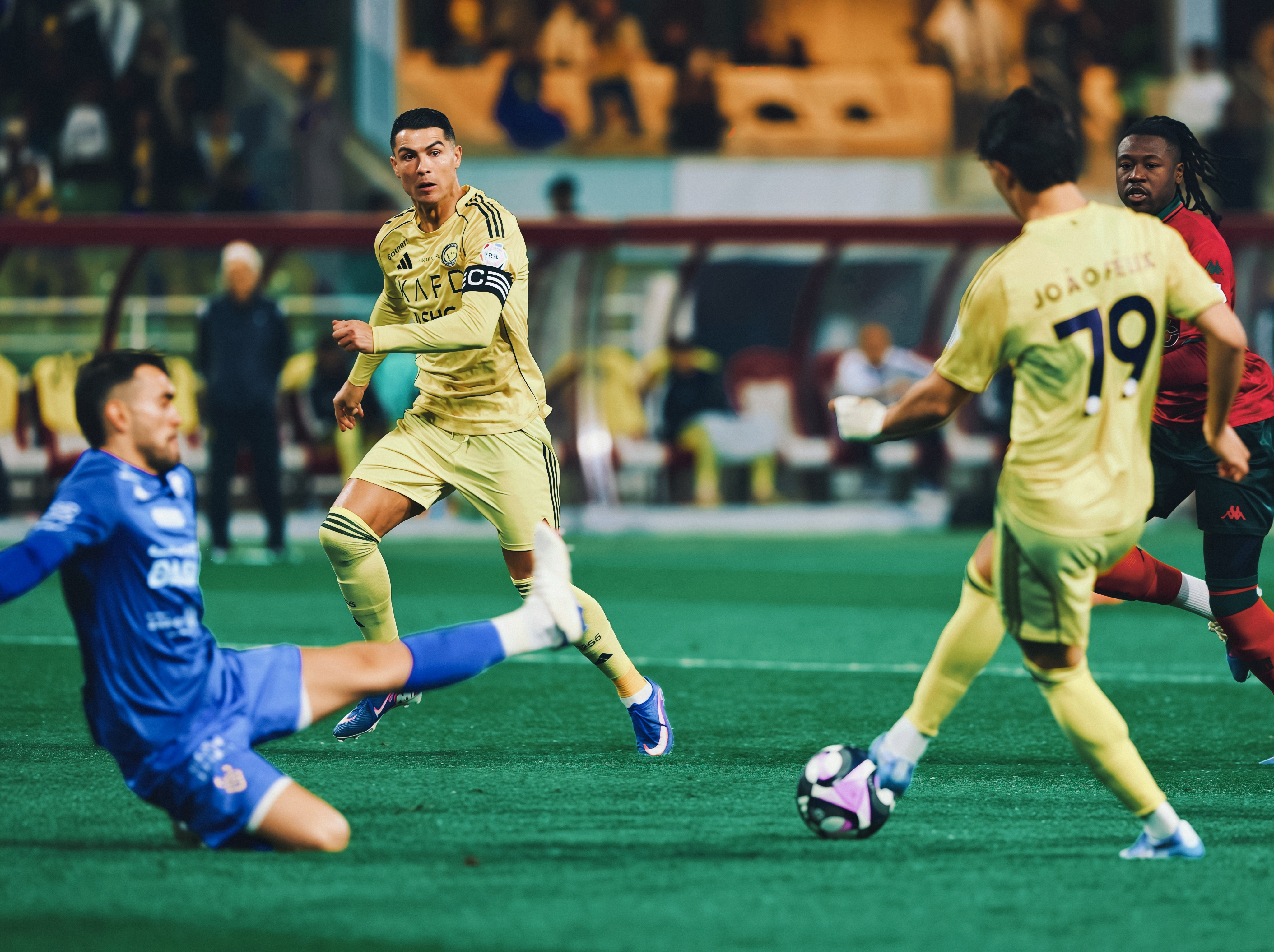 C罗C罗日常 🛑 I C O N I C𝑪𝒓𝒊𝒔𝒕𝒊𝒂𝒏𝒐?