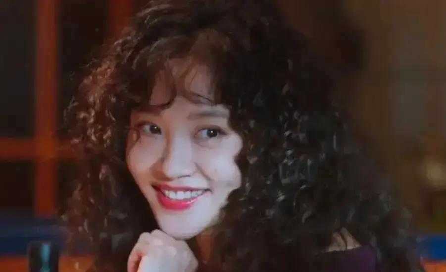 脚趾甲掉3次还在跳
 
李宛妲为演舞蹈家，半年芭蕾课把脚练到血肉模糊。医生劝停，