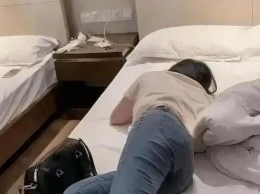 河南南阳，女子醉酒后报警称被邻居强 奸未遂，警方将女子邻居刑拘后，邻居妻子找人给