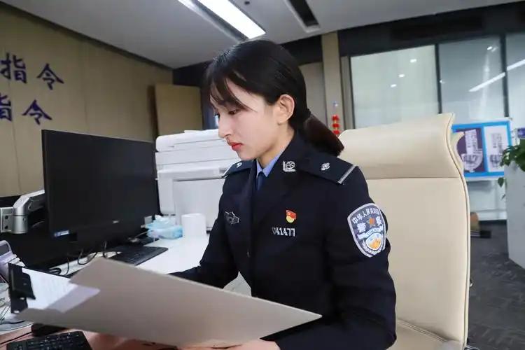 聘任制警察属于公务员编制。

聘任制警察是通过聘任制方式录用的国家机关工作人员。