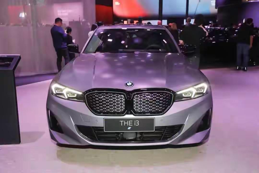 最近国内汽车市场又有了动静，比亚迪和宝马几乎同时宣布召回不少新能源车，比亚迪的秦