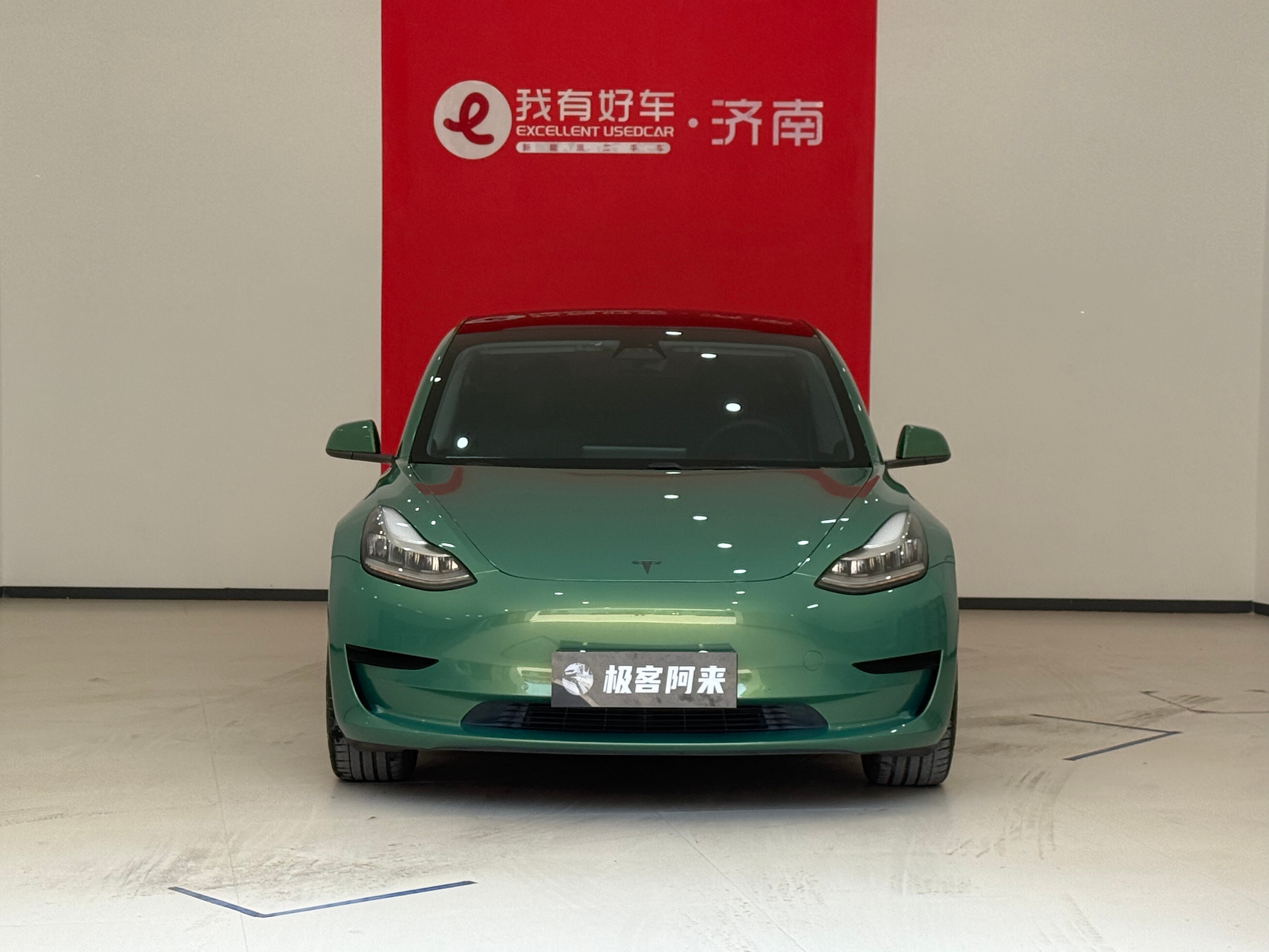 最新到店2019款 特斯拉model320年5月份上牌，车况极品现仅需9.99万