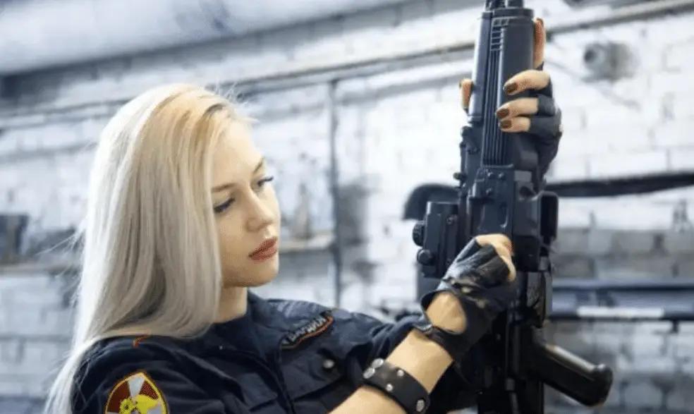 8年中，她5次救下普京的性命，1人可以干翻13名壮汉，可2002年，她却突然消失