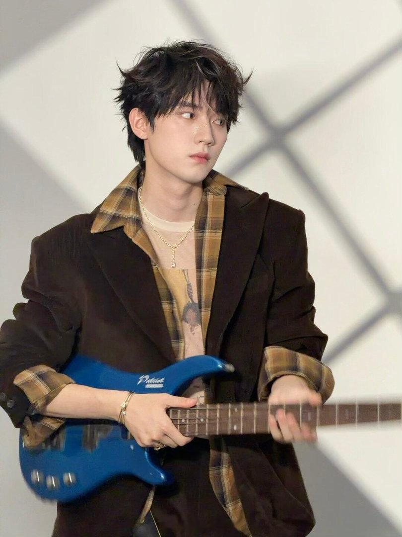 周翊然声音好苏周翊然男友感语音 救命，这个语音谁听了还能淡定？声音酥到我以为手机