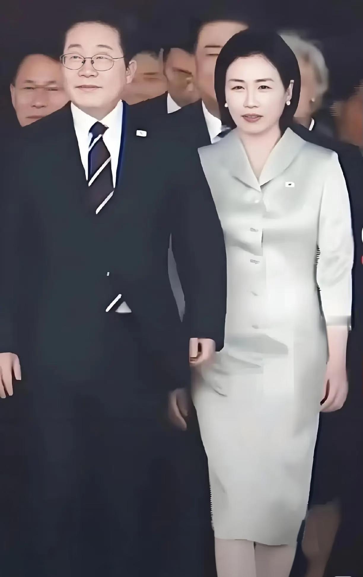 李在明访华回来，第一拳就打在日本的痛处！

韩国警方突然出手，全面追查极右翼团体