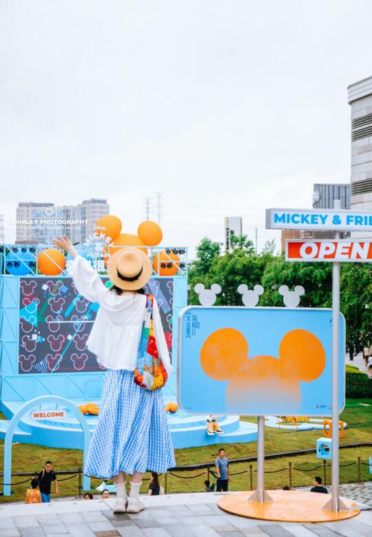 米奇驾到👀在市区商场浅尝迪士尼的快乐！