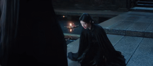 龙神大人偷偷和露芜衣穿情侣装表面龙神大人装的可好了，结果背地里居然偷偷穿情侣装，