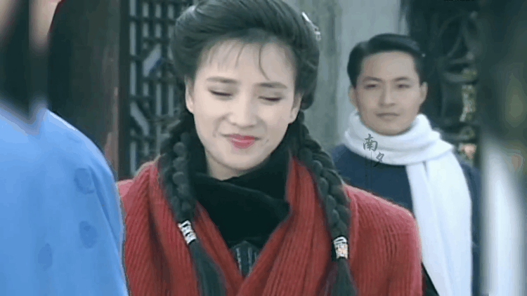 61岁古典美人何晴患病去世，令人惋惜不已。
何晴61岁，外形美，气质佳，温婉清雅