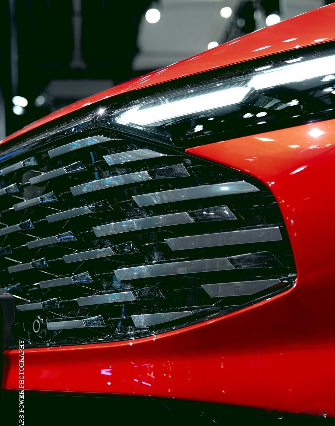 纯油动力、B级车、四门轿跑造型……并且非常非常好看[舔屏][舔屏][舔屏]这年头