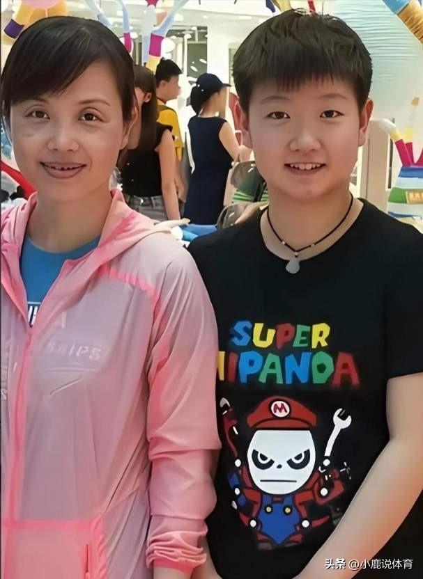 当初被派去凑数的，
如今成了最狠的那个！
 
16岁，啥都没有。
没排名，没积分