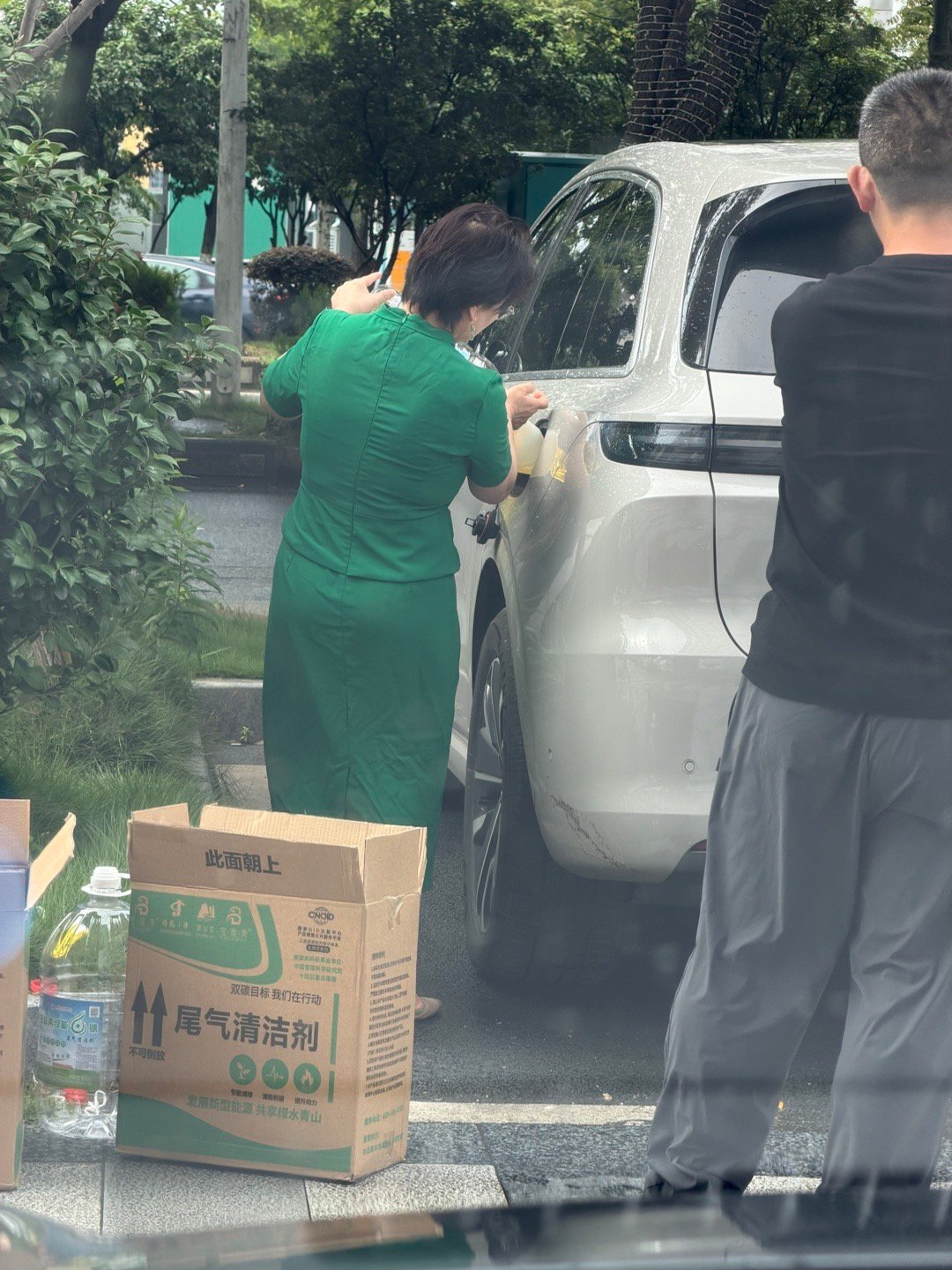 不懂就问，给增程车加尾气清洁剂有用吗