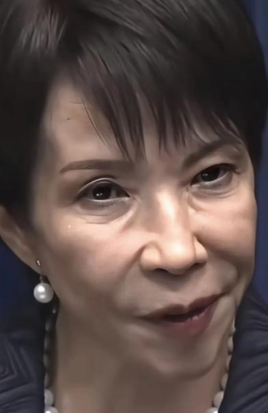 日本这下踢铁板了！刚把赴日签证费翻了五倍，还在那儿得意洋洋地盘算，觉得中国游客人