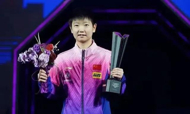 2023年度国内最佳女运动员个人意见如下：
1.孙颖莎（乒乓球）
2.张雨菲（游