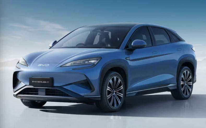 日本政府毫不掩饰打压比亚迪的企图。
根据日本经济产业省今年4月开始实施的电动汽车