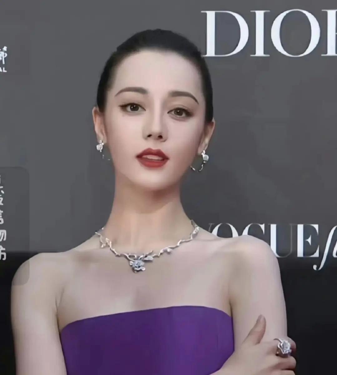 迪丽热巴也不适合大光明的造型[嘘] ​​​