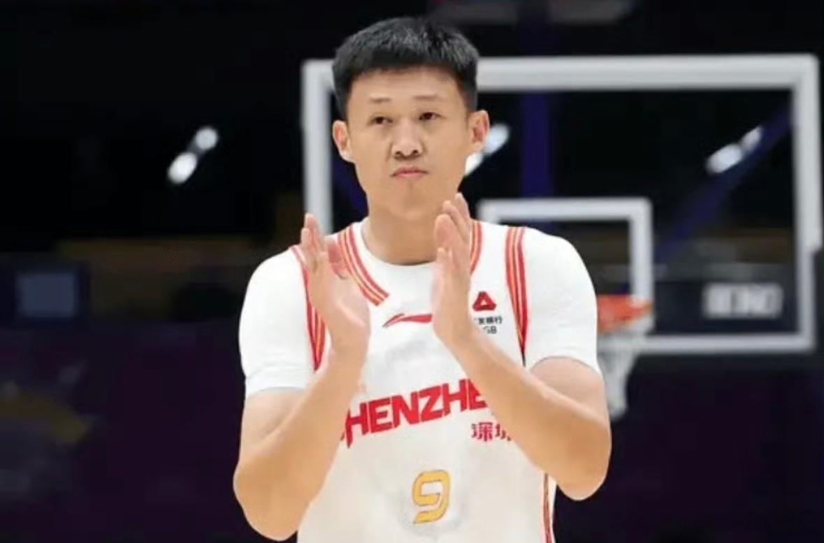 真心为周队感到自豪！CBA历史首位800场先生，这不仅仅是一个数据，更是一位老兵