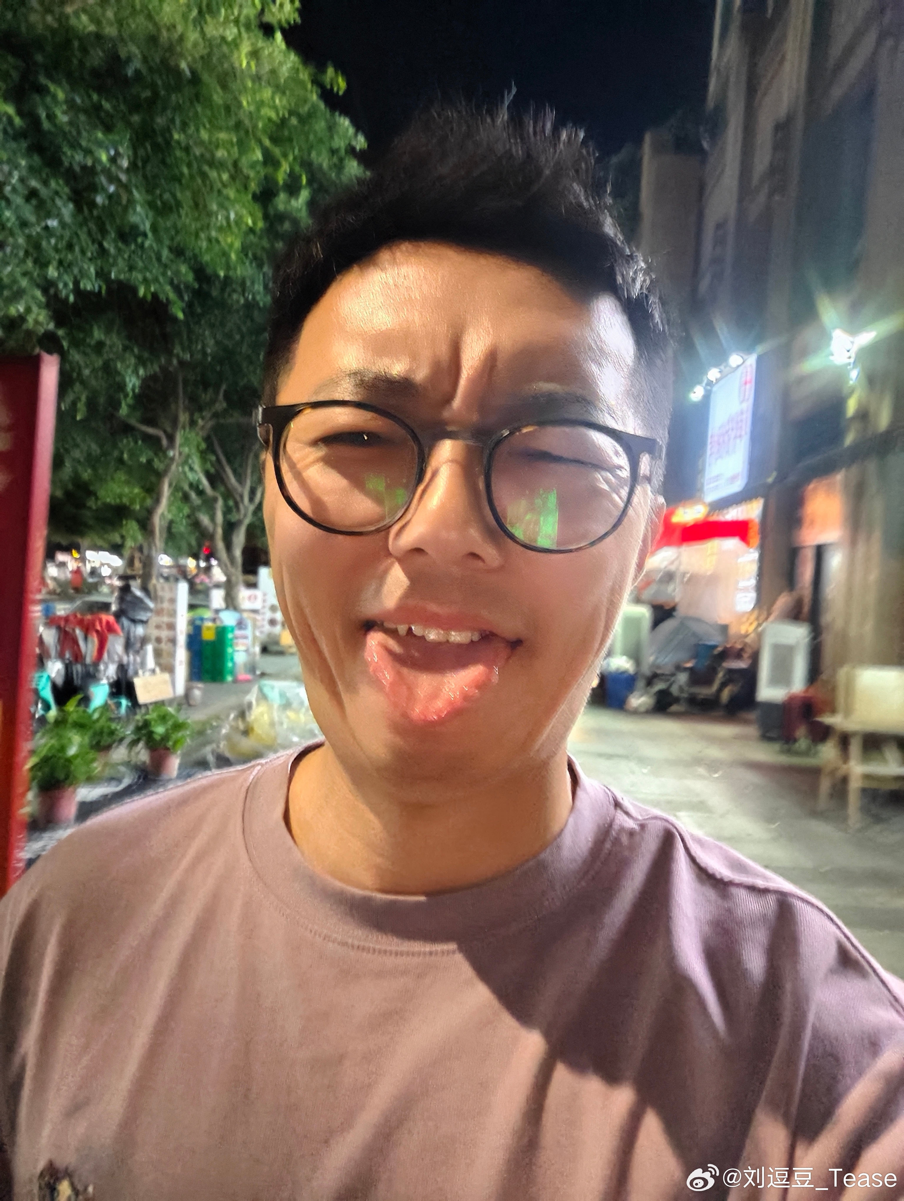 好饿望着满街的烧烤陷入了沉思我的美食日记