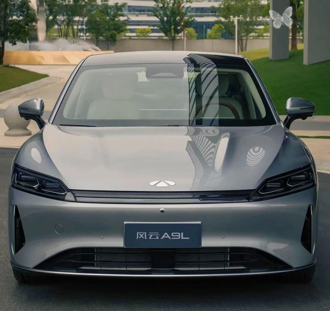 刷到网友实拍的风云A9L，真的被狠狠惊艳到！流畅车身线条搭配高级质感车漆，光影一