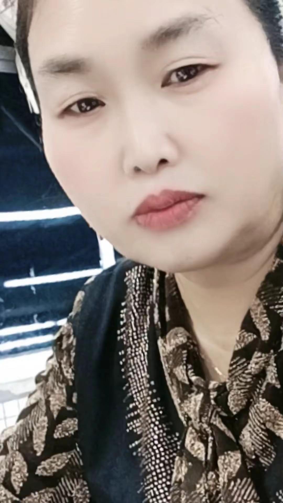 打工族 太不容易了 制衣厂 服装行业的艰辛 天天加班