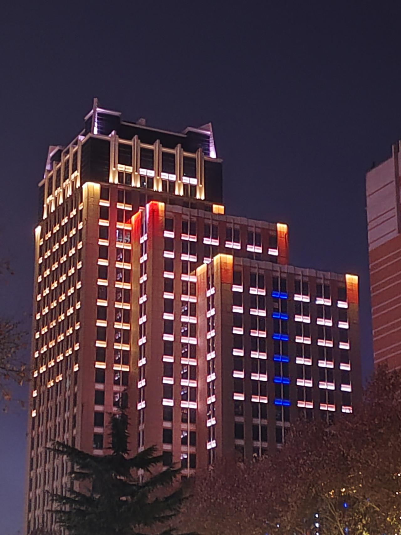 谁都想奔个好日子，可有时命运弄人，让人生如同坐过山车，一会儿冲上高峰，一会儿跌入