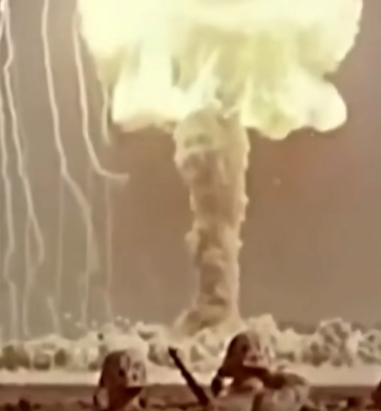 10月30日，特朗普称，他已下令立即重启美国核试验，以确保美国不会落后于其他竞争