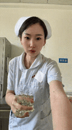 不懂就问，开这种药水必须要用手指蹦吗？用工具打开是不是会影响疗效？