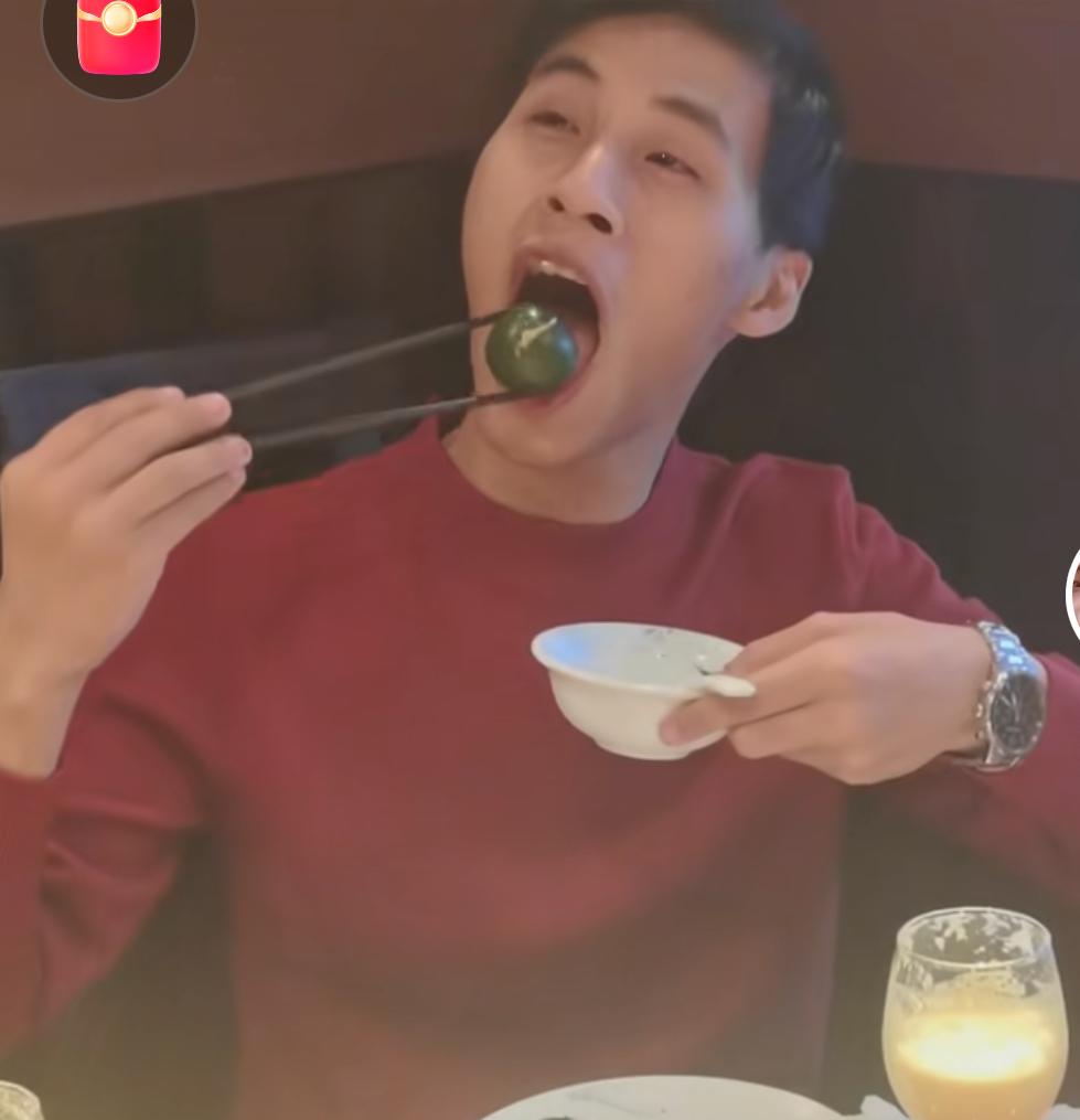 张云鹏爸爸称：家里亲戚都给云鹏红包了，妈妈云鹏必须要认，没有那个妈妈不爱自己孩子