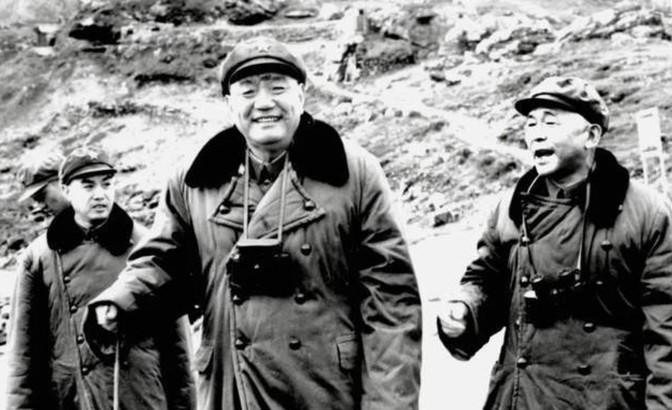 上世纪70年代，军区司令尤太忠少将得知：“老战友史景班少将的3个女儿被分配到内蒙