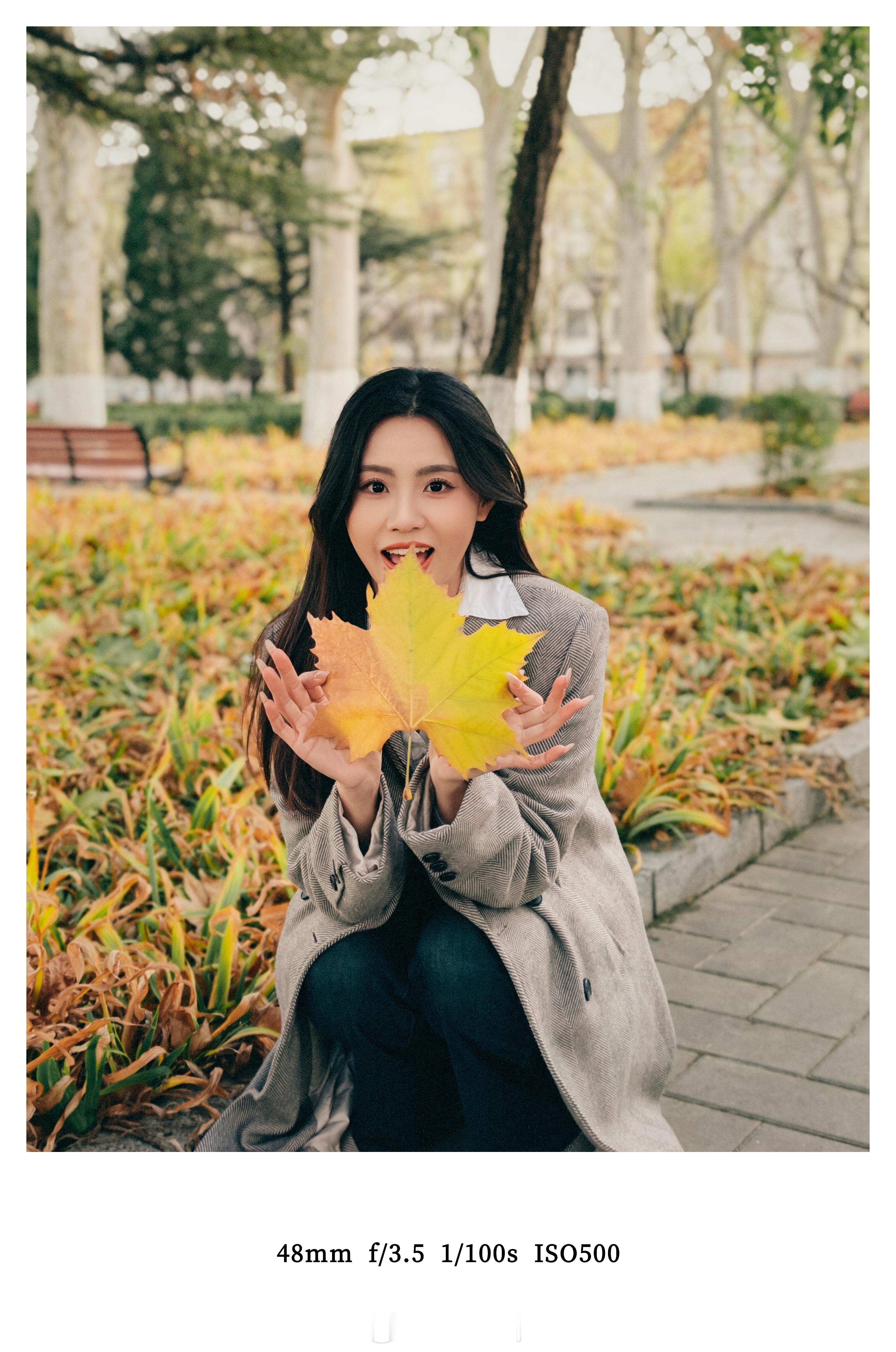 荣耀500 Pro暖金负片，瞬间穿越回秋天。 