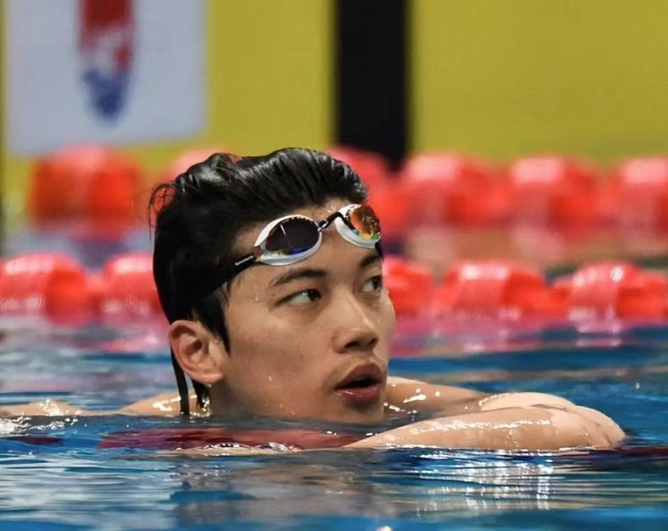 大胆预测！2024年年底，能入选福布斯体育人物收入排行榜的，不外乎以下5人：
 