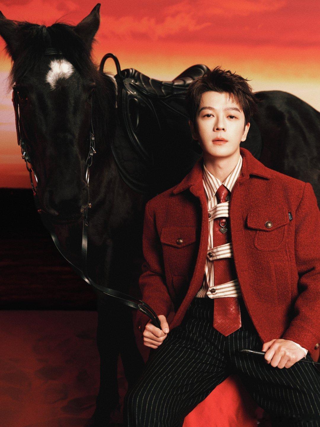 王栎鑫春晚掌上明珠王栎鑫三春掌公主 24年唱友情，25年咏壮志，26年颂江淮，歌