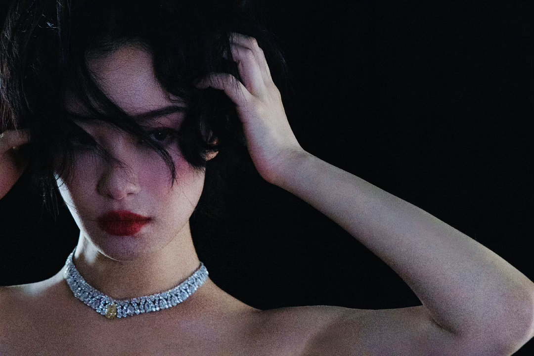 倪妮芭莎电影五月刊封面倪妮千面缪斯芭莎封面 倪妮这次把千面缪斯四个字诠释透了。镜