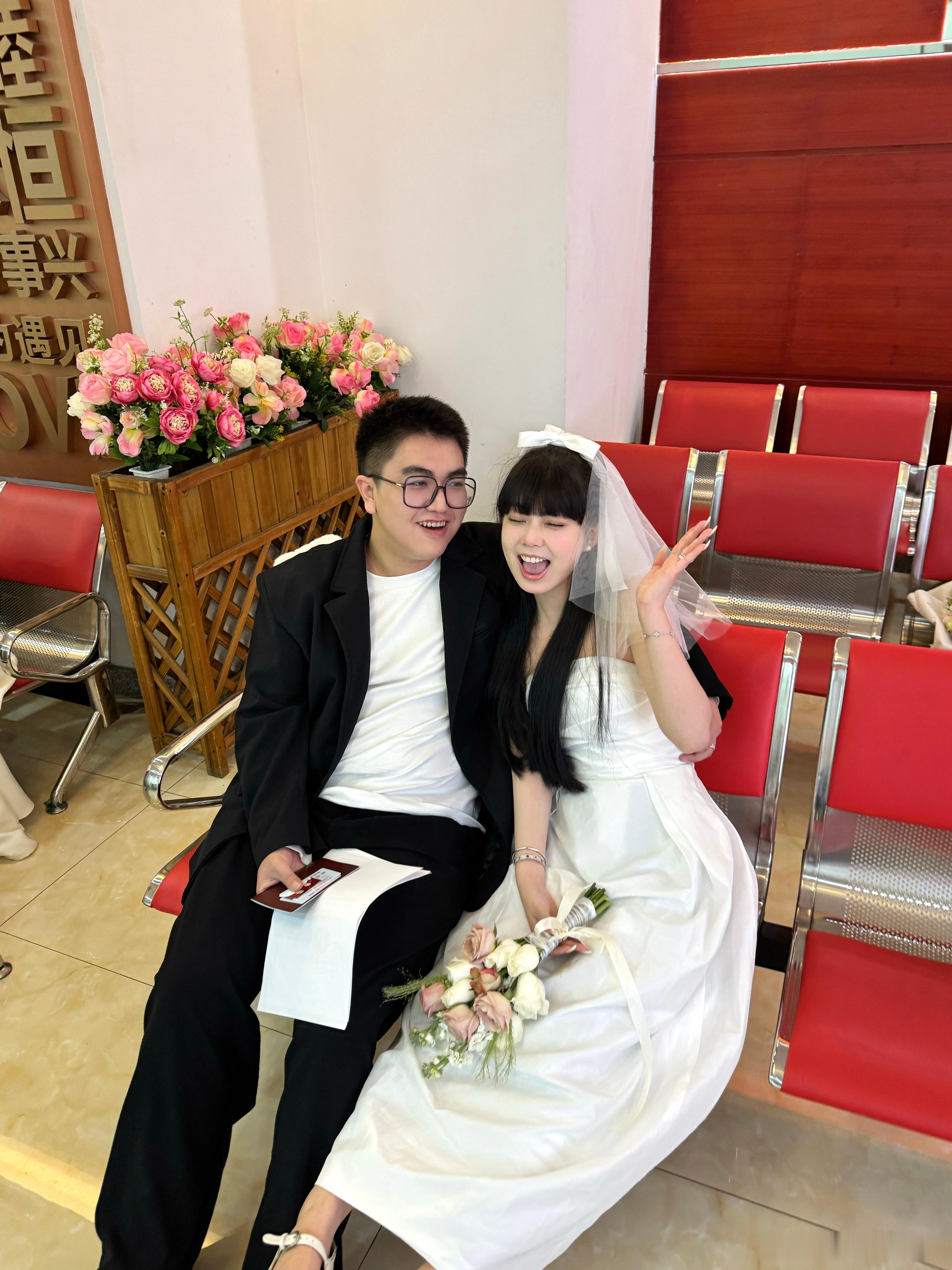 是的！我结婚啦！❤️以最幸福的方式结束也以最幸福的方式开始结束的是过去的棱角分明