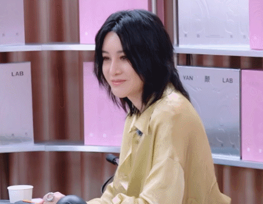 尚雯婕是j人的证据有了巴黎合伙人名场面巴黎合伙人 尚雯婕分析业务时，连情绪预判都