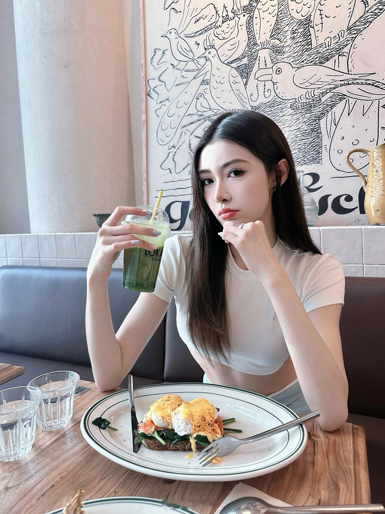 爱吃班尼迪克蛋🍳#今天穿什么##ootd#  ​​​