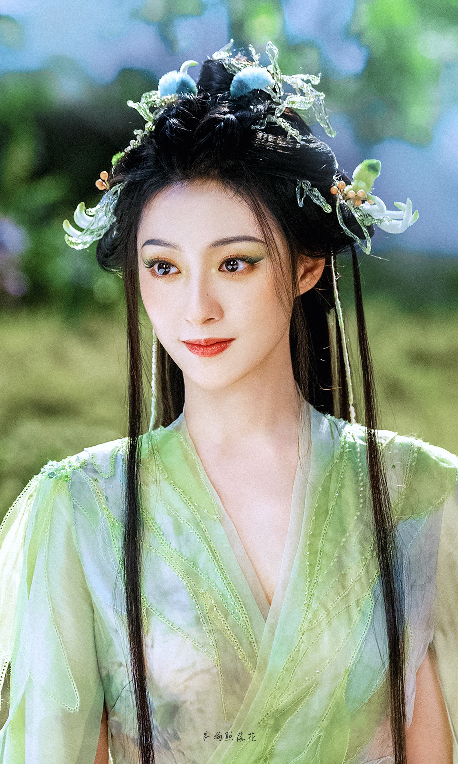 胡连馨 《狐妖小红娘·月红篇》涂山容容☽ 壁纸-造型小合集[期待][期待][期待