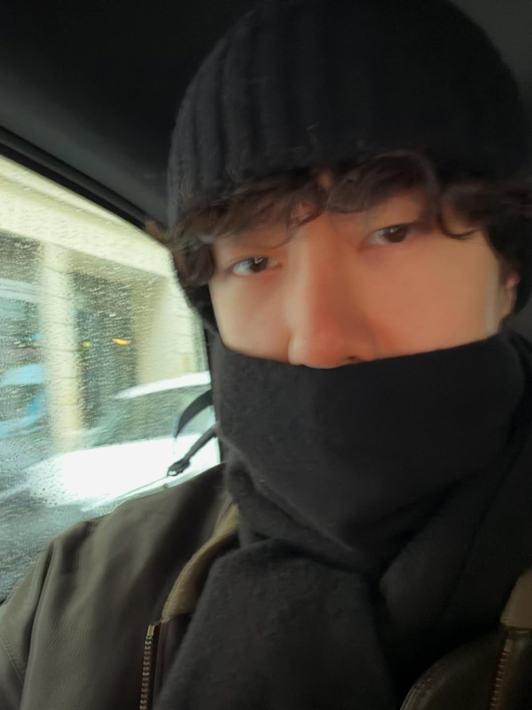 向全世界安利王一博 我贪恋的人间烟火不偏不倚，全都是你。    