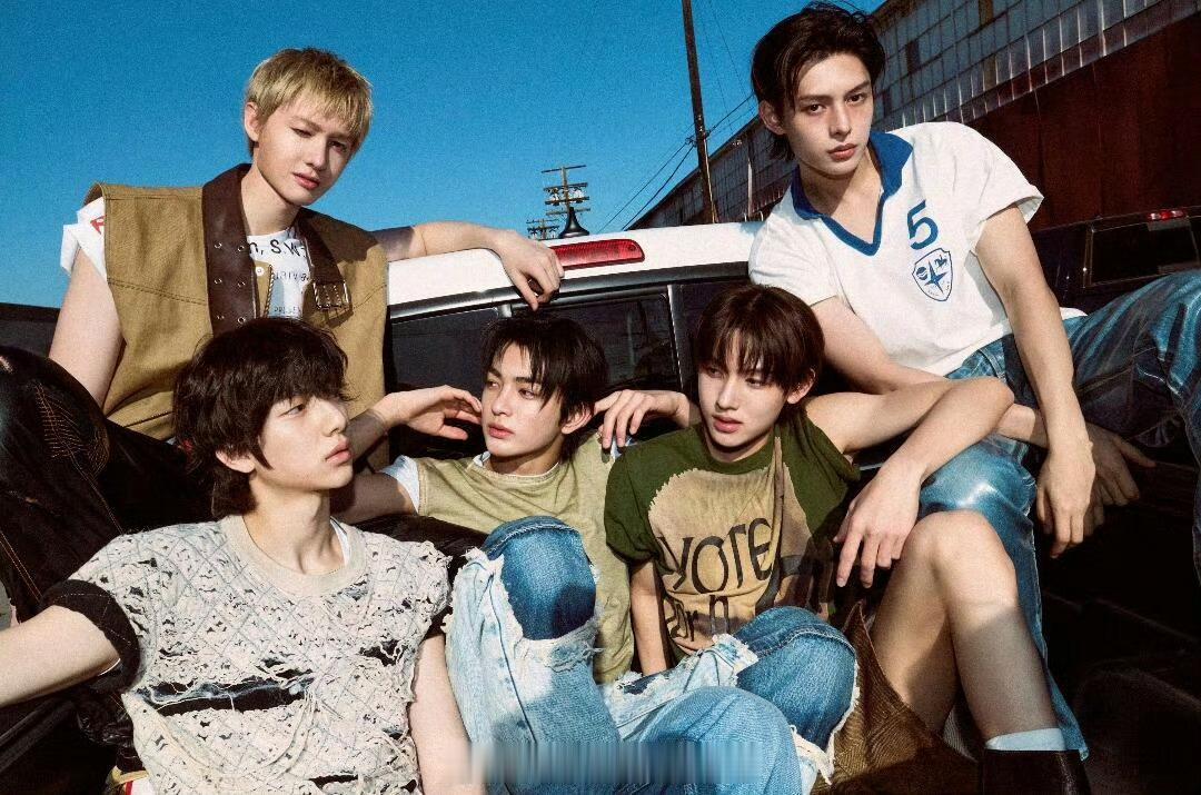 cortis没有一帧是废片 看了CORTIS的物料，确实是帧帧精品。不管什么角度