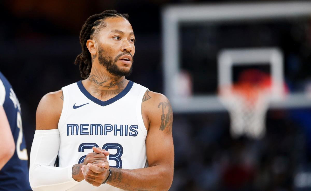 纽约记者：灰熊是因为同意了罗斯离队的想法才选择裁掉他据NBA名记Shams消息，