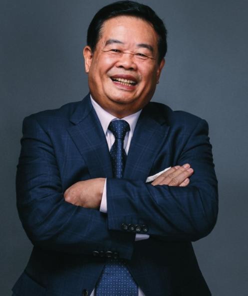 2015年，曹德旺拿出100万给一个女孩换肾。可谁知，女孩治愈后，却给曹德旺一个