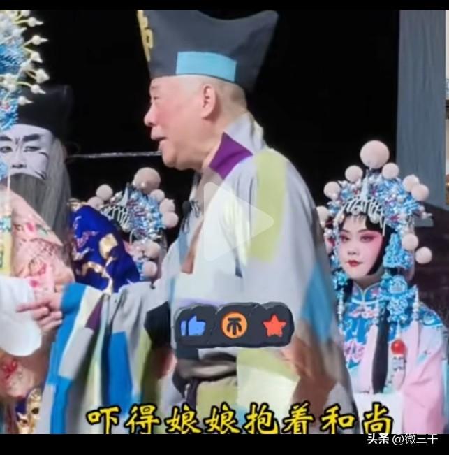 老郭可能吃错药了，看看他唱的是啥子嘛（图1）？在他那里可能会觉得这是在搞艺术创新