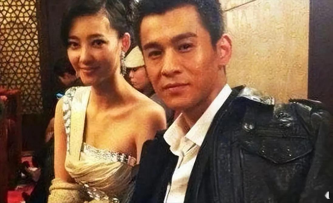 王丽坤与他同居了8年，把最好的青春都给了他，他却转身与别人结婚了？ 