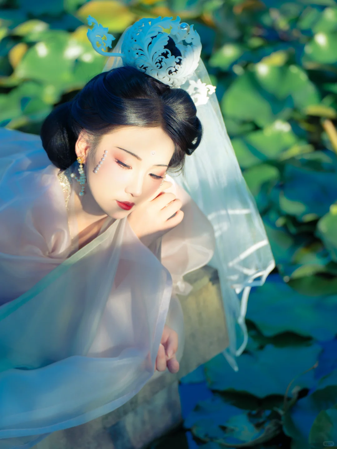 好喜欢这个光影，摄影好会拍｜妆面记录