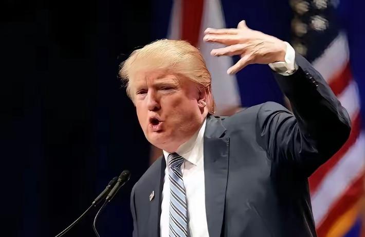 特朗普这一席话，把全世界都逗笑了！
特朗普26日说：“从来没有哪个国家的领导人，