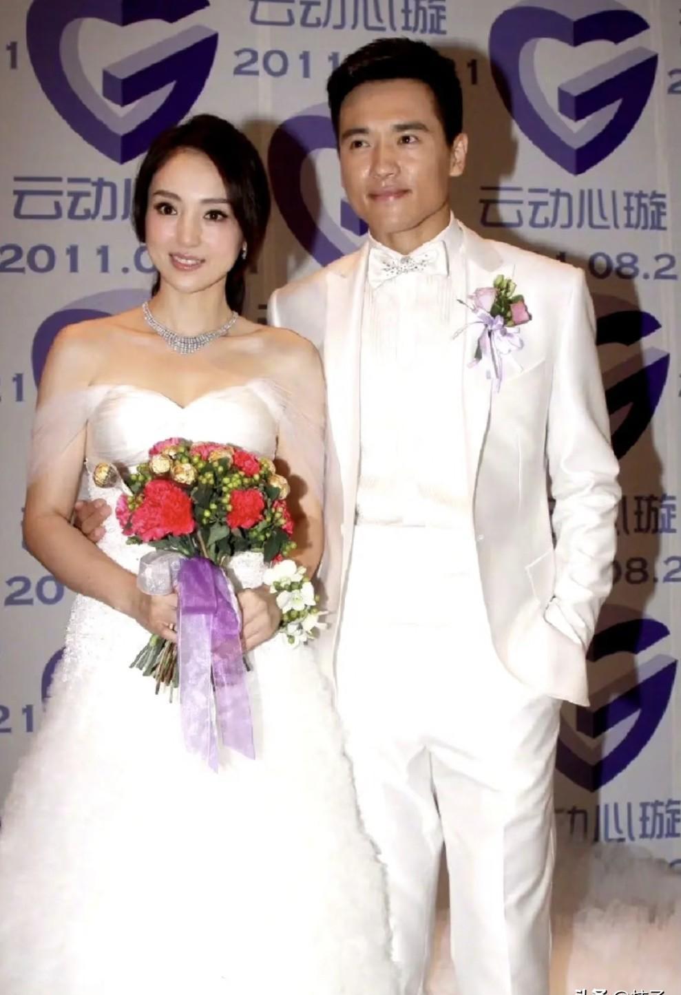 说实话，看到这个细节，
我是真的惊掉了下巴！
一条内裤100块？
还是那种穿一次