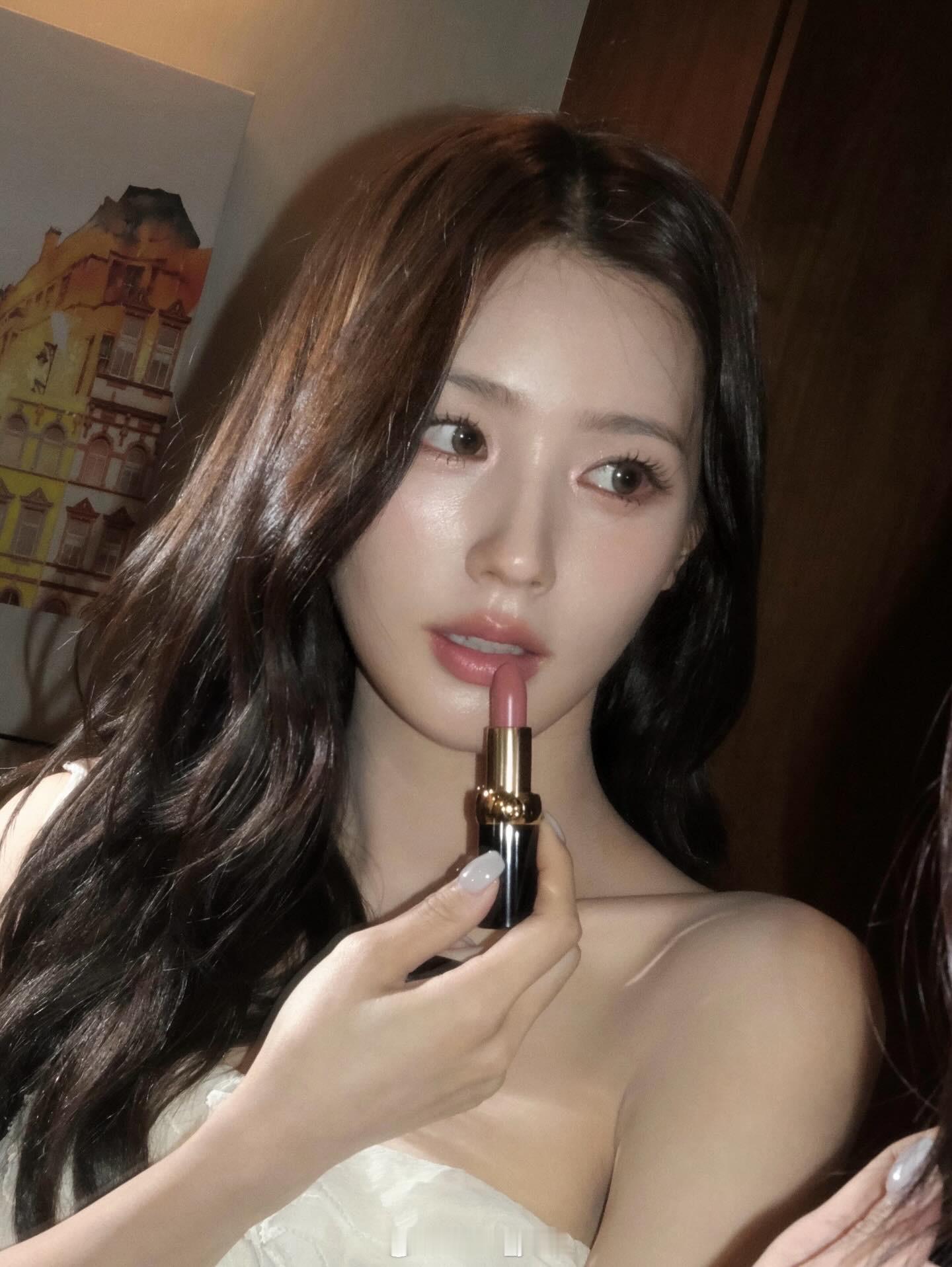 赵美延💄 ​​​