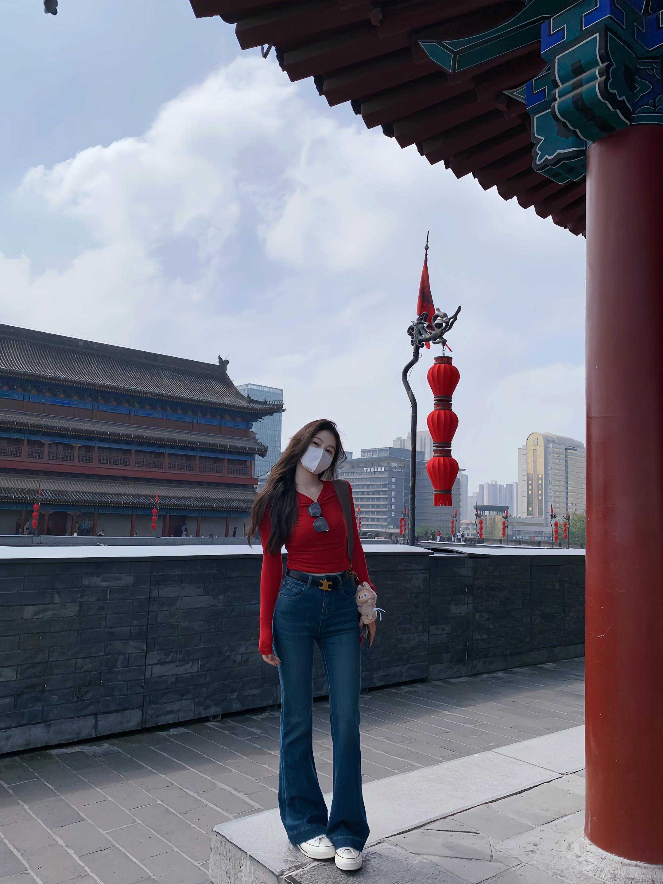 我想 自己这一页 应是明媚自由 步履生花 我细数我珍重