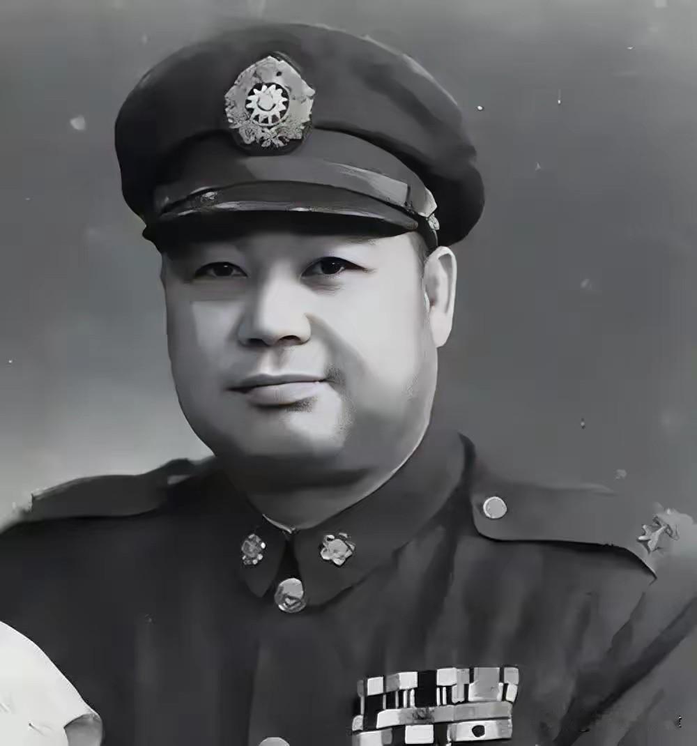隐居香港26年绝不踏台，1975年蒋介石病逝，唯独他破例赴台，相拥痛哭
 
19